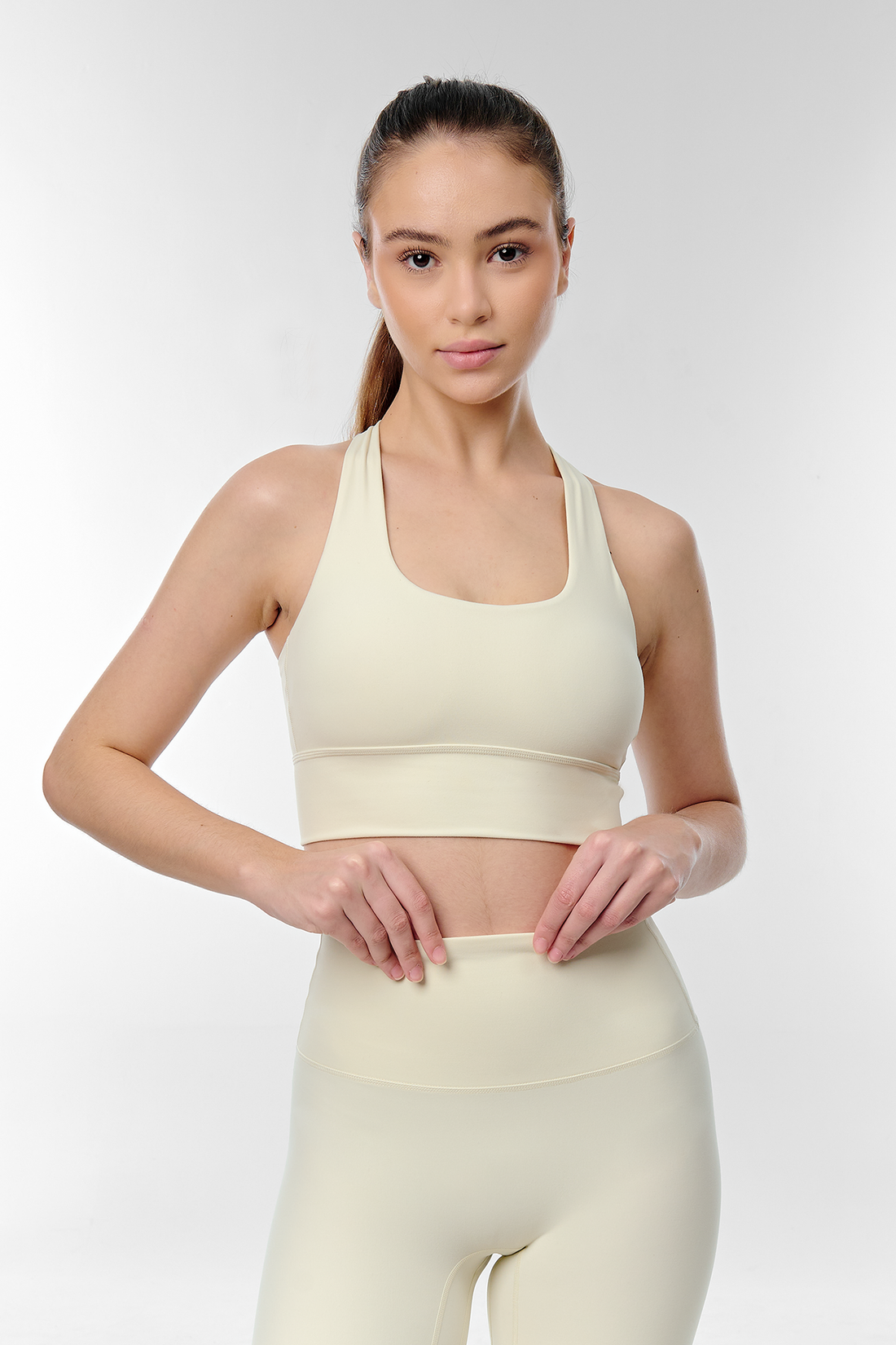 LOLA Scoop Bra - Beige - Bra for PIlates and HIIT